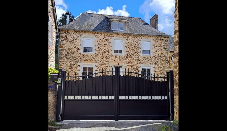 Lire la suite à propos de l’article Pose d&rsquo;un Portail Haut de Gamme